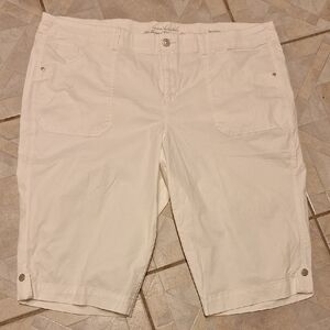 q Gloria Vanderbilt White Women's Skimmers Size 24W